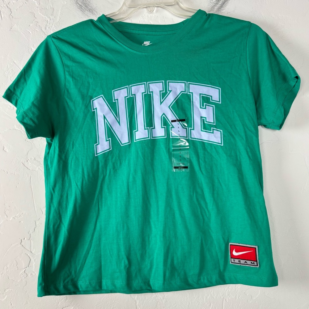 Nike Team Shirt Knit Top‎ Tee Green Big Logo Spellout Short Sleeve Crew Neck